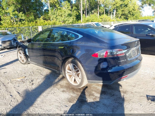 2015 TESLA MODEL S 5YJSA1H11FFP75085 Photo 2