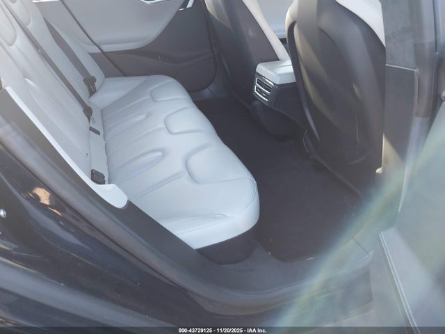 2015 TESLA MODEL S 5YJSA1H11FFP75085 Photo 7