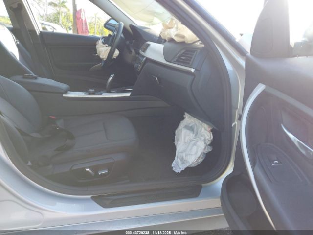 2017 BMW 320I WBA8E1G37HNU18402 Photo 4