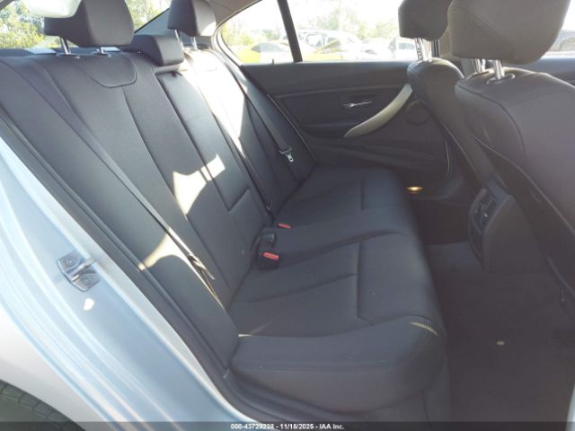 2017 BMW 320I WBA8E1G37HNU18402 Photo 7