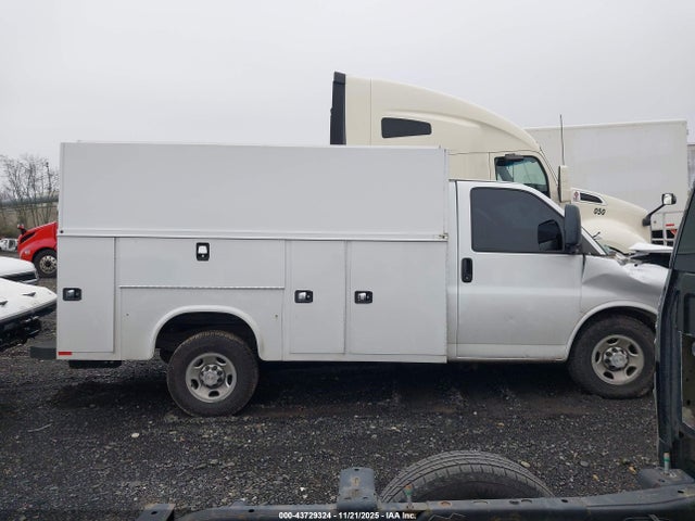 Chevrolet Express Cutaway Work Van 2019 1GB0GRFGXK1193442 Image 13