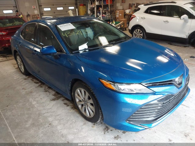 Продажа на аукционе авто 2020 Toyota Camry Le, vin: 4T1C11AK9LU349103, номер лота: 43729338