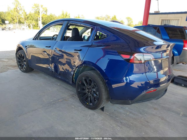 2024 TESLA MODEL Y 7SAYGDEE0RA238536 Photo 2