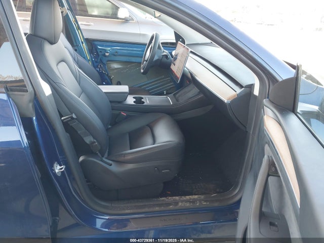 2024 TESLA MODEL Y 7SAYGDEE0RA238536 Photo 4