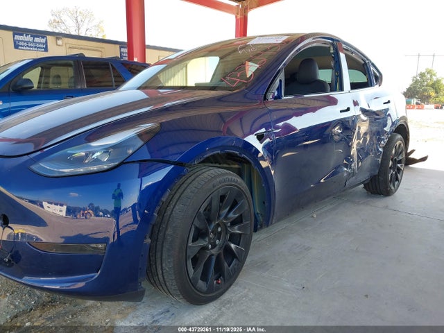 2024 TESLA MODEL Y 7SAYGDEE0RA238536 Photo 5