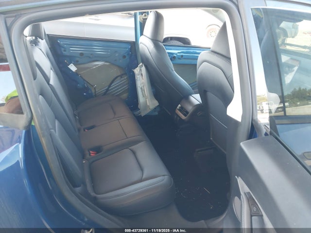 2024 TESLA MODEL Y 7SAYGDEE0RA238536 Photo 7