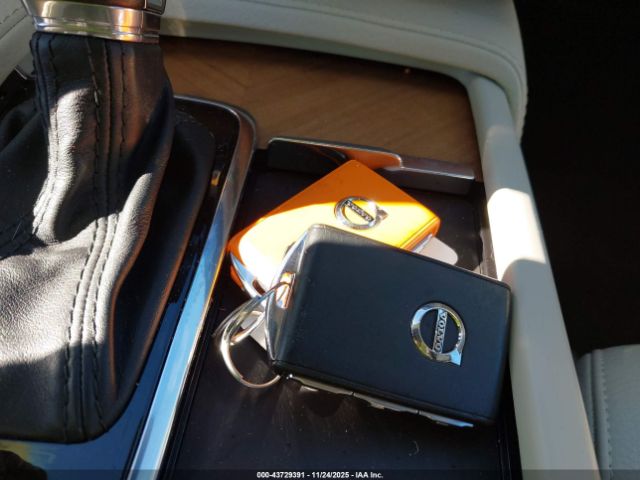 2021 VOLVO XC90 YV4A221K5M1767222 Photo 10