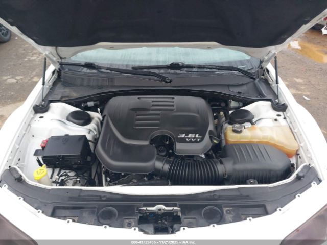 2016 CHRYSLER 300C 2C3CCAEG1GH294843 Photo 9