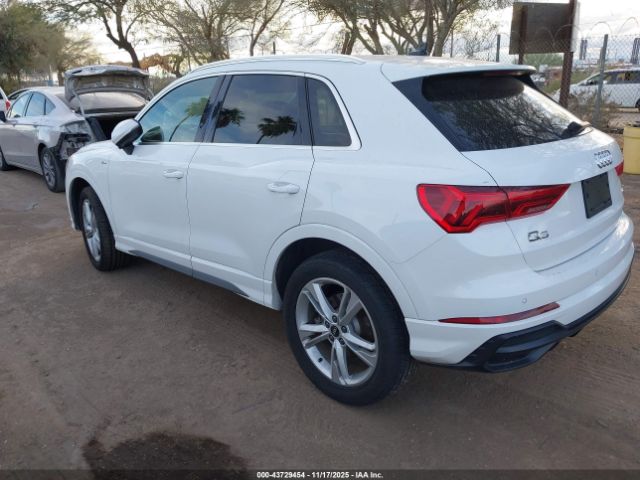 2022 AUDI Q3 WA1DECF30N1007855 Photo 2