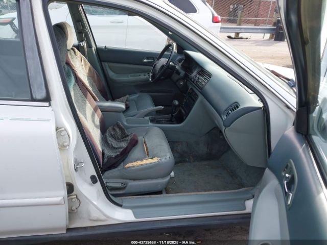 1995 HONDA ACCORD 1HGCE6660SA030546 Photo 4