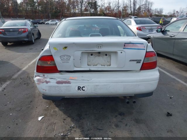 1995 HONDA ACCORD 1HGCE6660SA030546 Photo 5