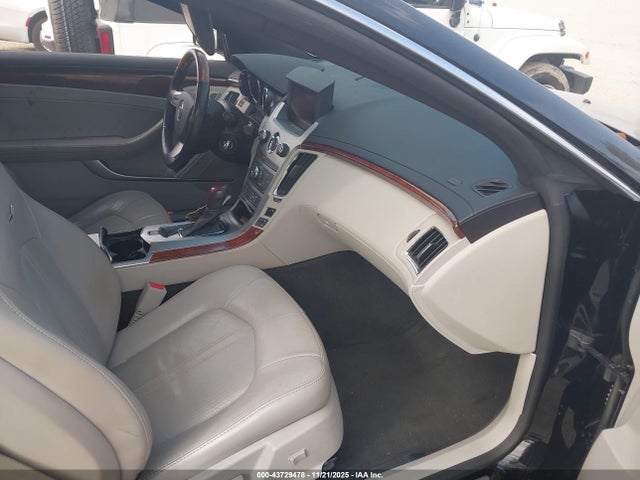 2011 CADILLAC CTS 1G6DP1ED2B0122847 Photo 4