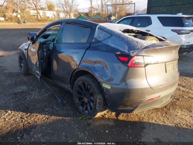 2022 TESLA MODEL Y 7SAYGAEE2NF314303 Photo 2