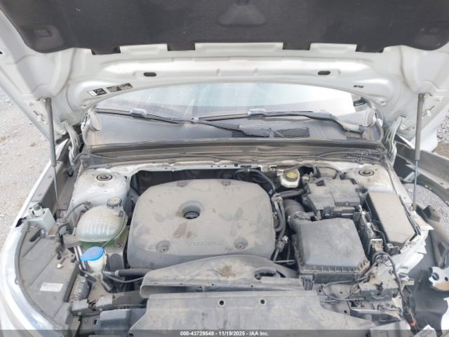 2020 VOLVO XC40 YV4162UM1L2172927 Photo 9