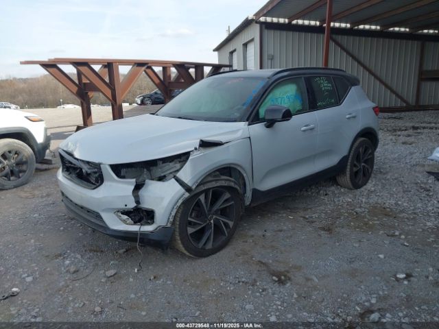 2020 VOLVO XC40 YV4162UM1L2172927 Photo 1