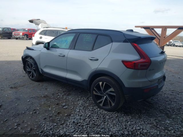 2020 VOLVO XC40 YV4162UM1L2172927 Photo 2