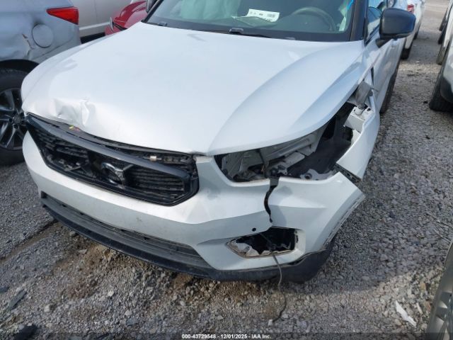 2020 VOLVO XC40 YV4162UM1L2172927 Photo 5