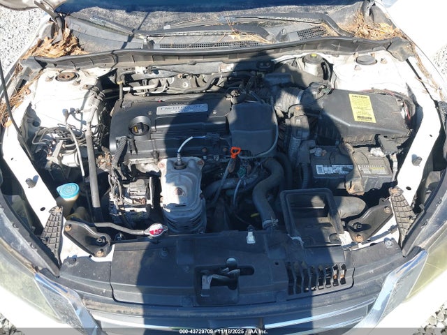 Продажа на аукционе авто 2015 Honda Accord Lx, vin: 1HGCR2F3XFA027002, номер лота: 43729709