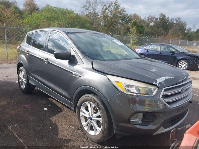 Ford ESCAPE SE 2017 1FMCU0GD0HUE68949 главное изображение