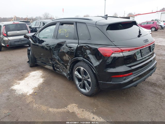 2024 AUDI Q4 E-TRON WA1LUBFZ2RP069385 Photo 2