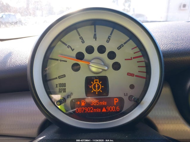 2010 MINI COOPER WMWMF3C56ATZ65306 Photo 6