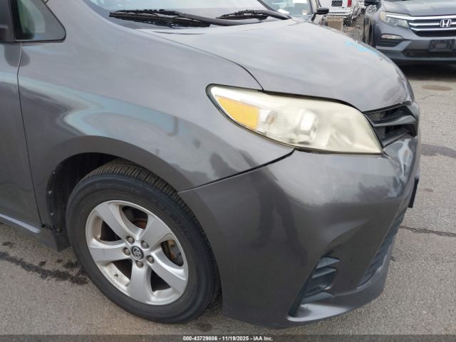 2018 TOYOTA SIENNA 5TDZZ3DC4JS922420 Photo 5