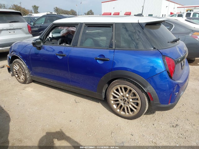 2025 MINI HARDTOP WMW53GD07S2X07696 Photo 2