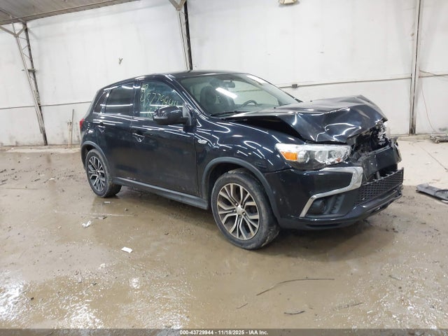 2018 MITSUBISHI OUTLANDER SPORT JA4AP3AU2JU012707 Photo 0