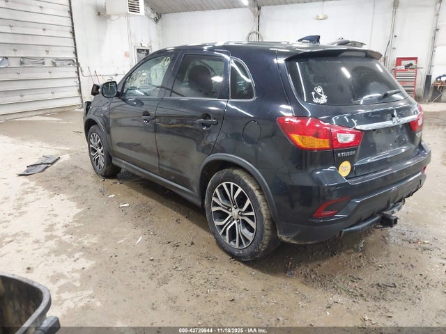 2018 MITSUBISHI OUTLANDER SPORT JA4AP3AU2JU012707 Photo 2