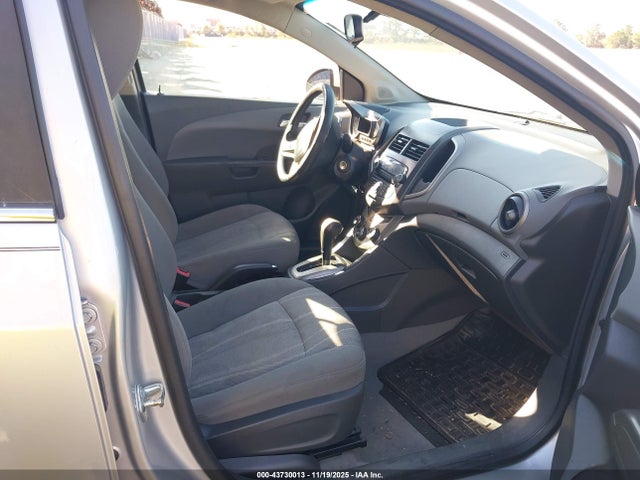 2012 CHEVROLET SONIC 1G1JC5SH0C4115375 Photo 4