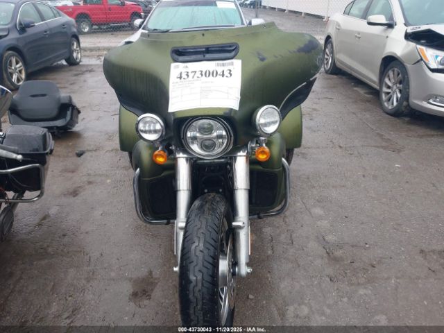 2022 HARLEY-DAVIDSON FLHTCUTG 1HD1MAF10NB854902 Photo 4