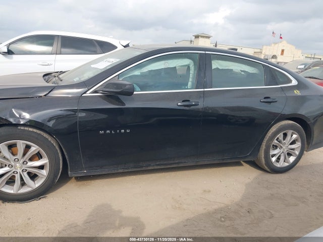 1G1ZD5ST7LF071447 Chevrolet Malibu Fwd Lt
