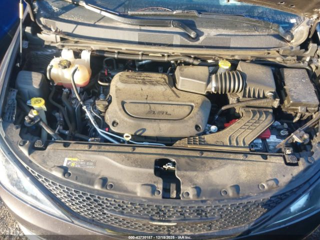 2020 CHRYSLER PACIFICA 2C4RC1EG4LR269817 Photo 9
