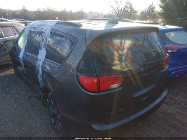 2020 CHRYSLER PACIFICA 2C4RC1EG4LR269817 Photo 2