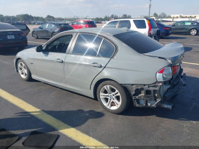 2011 BMW 328I WBAPK5C51BF124207 Photo 2