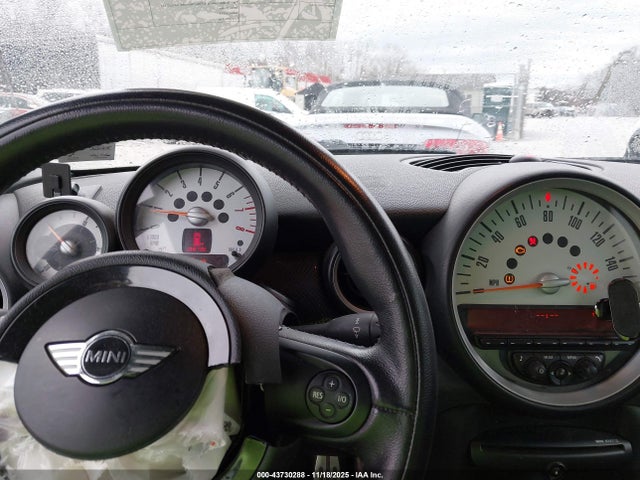 2011 MINI COOPER S WMWZP3C58BTX83854 Photo 6