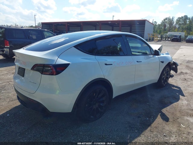 2023 TESLA MODEL Y 7SAYGDEE8PA162996 Photo 3
