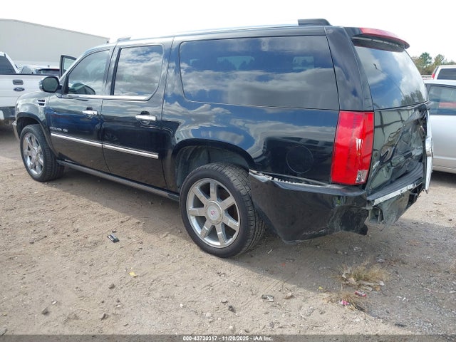2011 CADILLAC ESCALADE ESV 1GYS3JEF8BR140812 Photo 2