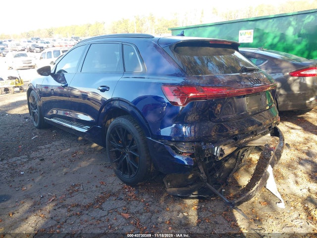 2023 AUDI E-TRON WA1VABGE0PB014831 Photo 2