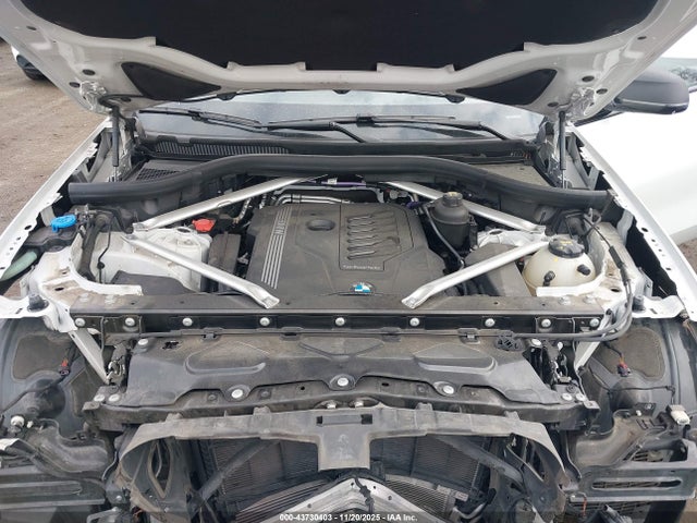 2022 BMW X6 5UXCY6C06N9J04370 Photo 9