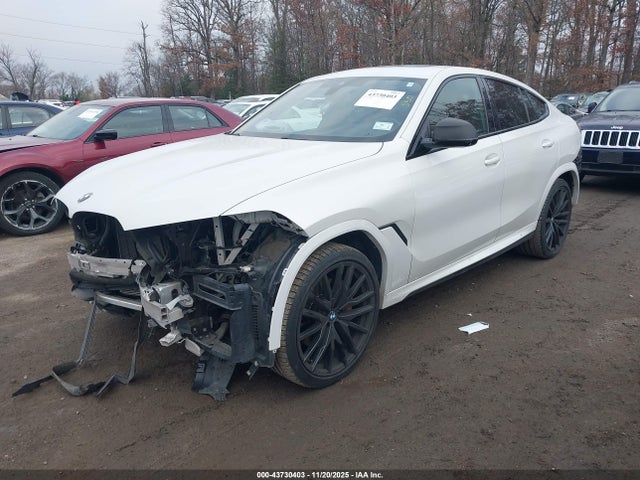 2022 BMW X6 5UXCY6C06N9J04370 Photo 1