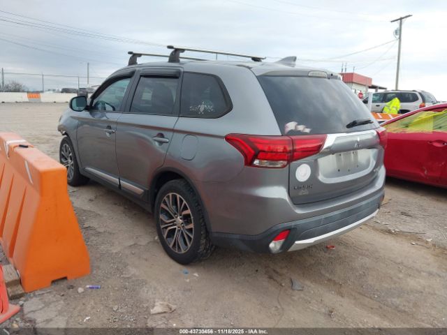 2018 MITSUBISHI OUTLANDER JA4AD3A36JJ000920 Photo 2