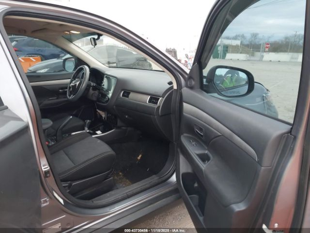 2018 MITSUBISHI OUTLANDER JA4AD3A36JJ000920 Photo 4