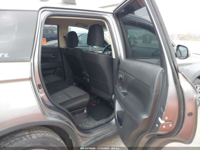2018 MITSUBISHI OUTLANDER JA4AD3A36JJ000920 Photo 7