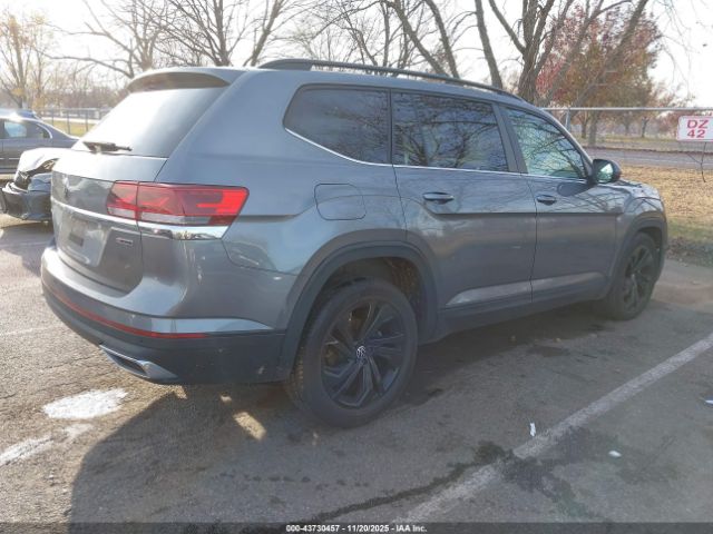 2022 VOLKSWAGEN ATLAS 1V2KR2CA4NC522195 Photo 3