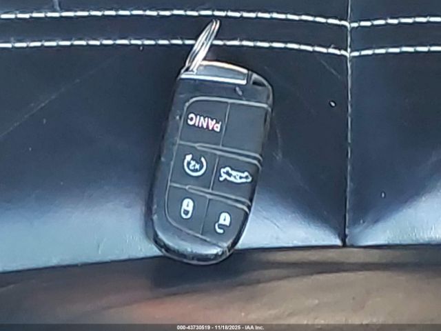 2019 CHRYSLER 300 2C3CCABGXKH682733 Photo 10