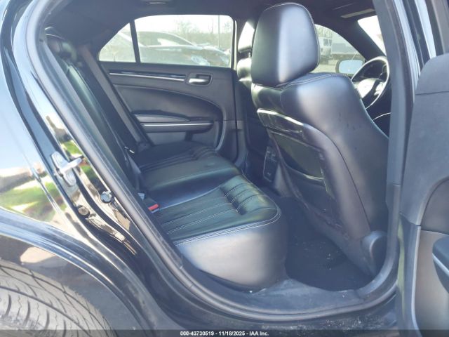 2019 CHRYSLER 300 2C3CCABGXKH682733 Photo 7