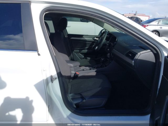 2019 VOLKSWAGEN JETTA 3VWC57BU8KM249876 Photo 4