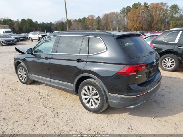 2018 VOLKSWAGEN TIGUAN 3VV3B7AX2JM067159 Photo 2