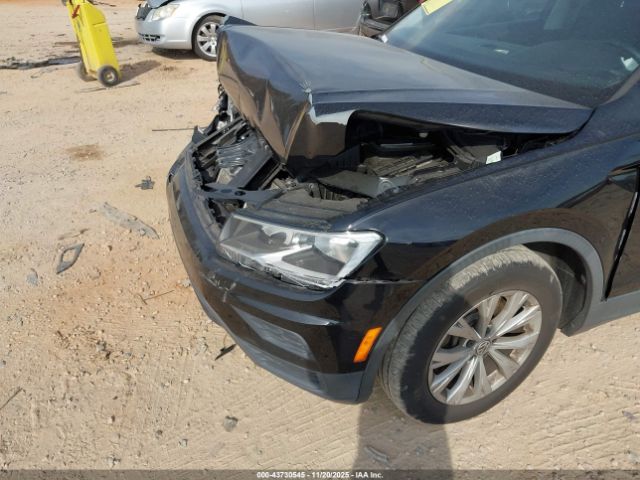 2018 VOLKSWAGEN TIGUAN 3VV3B7AX2JM067159 Photo 5
